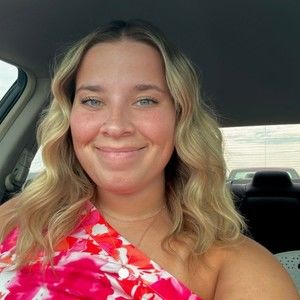 Meet your Posher, Sloane